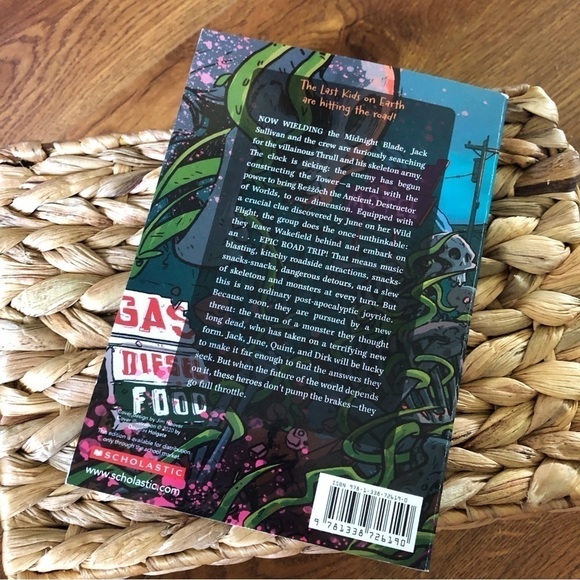 The Last Kids on Earth and the Skeleton Road graphic novel, hardcover book - Picture 6 of 6